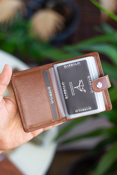 Garbalia Γνήσιο δερμάτινο πορτοφόλι Beijing Unisex Tan με άφθονες θήκες για κάρτες και εξωτερική τσάντα