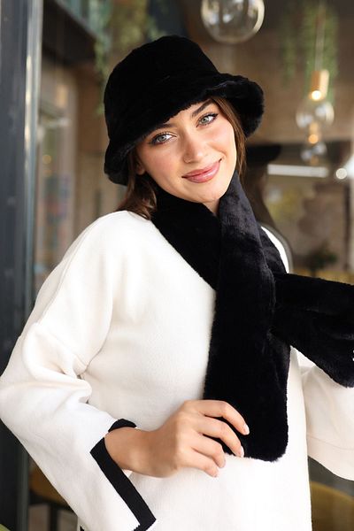 REMSA Women's Plush Scarf Neck Collar Scarf RKB-01 Black