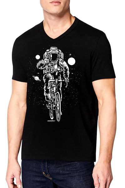 ROCKANDROLL Ανδρικό μπλουζάκι Astronaut on Bicycle μαύρο κοντομάνικο με λαιμόκοψη