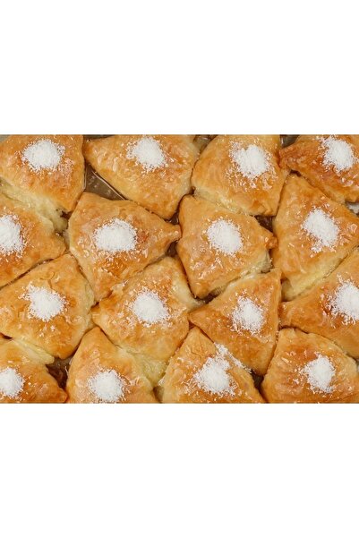 Nejla Hanım Ev Tatlıları Şerbetli Üçgen Laz Böreği