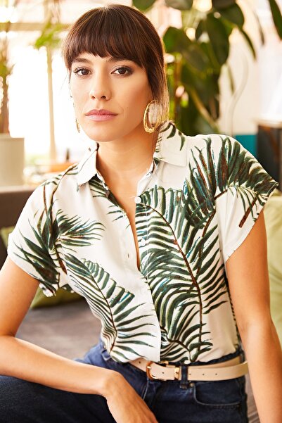 Olalook Women's Ecru-Green Palm Bat Shirt