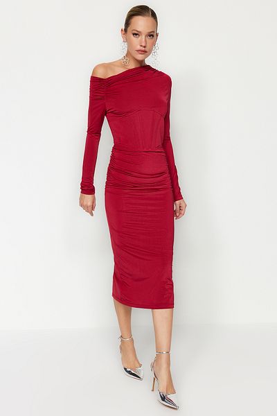 Trendyol Collection Burgunderfarbenes, tailliertes, gestricktes Korsett mit detailliertem, elegantem Abendkleid TPRAW24EL00053
