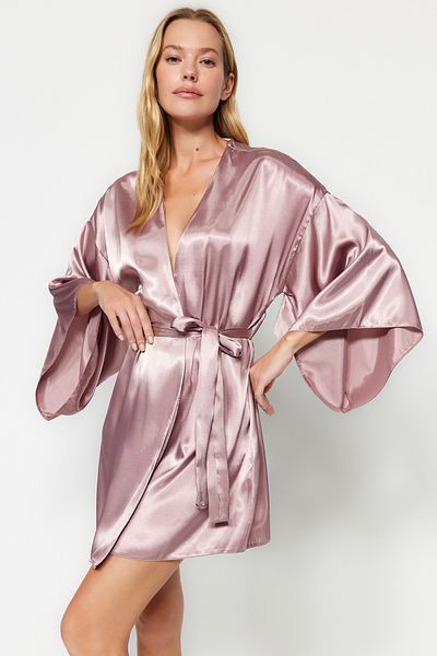Trendyol Collection Puderfarbener Morgenmantel aus gewebtem Satin mit Gürtel THMAW23SB00011