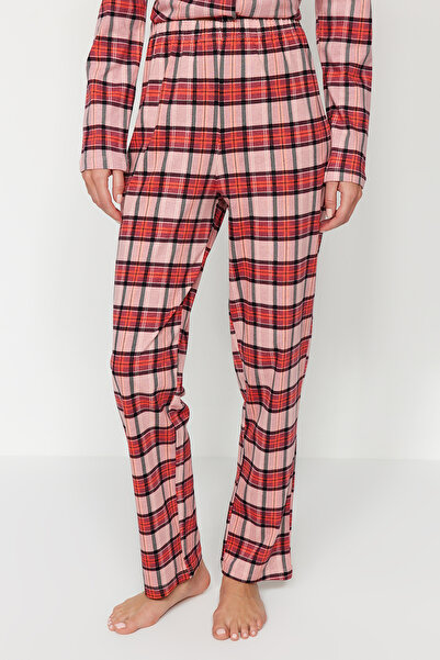 Trendyol Collection Kostkovaný červený bavlněný pyžamový set – košile a kalhoty Thmaw24Pt00246