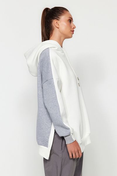 Trendyol Collection Ecru Color Blocked Wide Fit Fleece Knitted Sports Sweatshirt TWOSS22SW0074