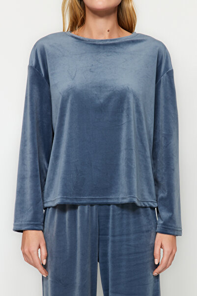 Trendyol Collection Modré tričko Soft Feel Velvet-Kapri pletené pyžamo Set THMAW24PT00165