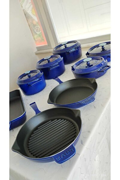Lava Döküm Majolica Mavi 8 Parça Tencere Tava Seti Silikon Tutacak ve Ahşap Kaşık Hediyeli