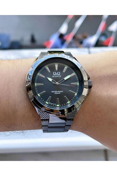 Q&Q Men's Metal Cord Wristwatch