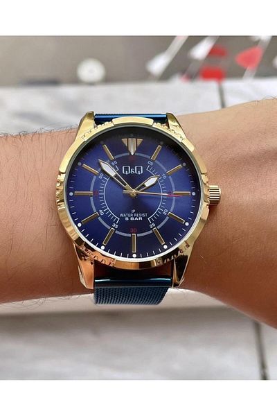 Q&Q  Men's Straw Cord Wristwatch