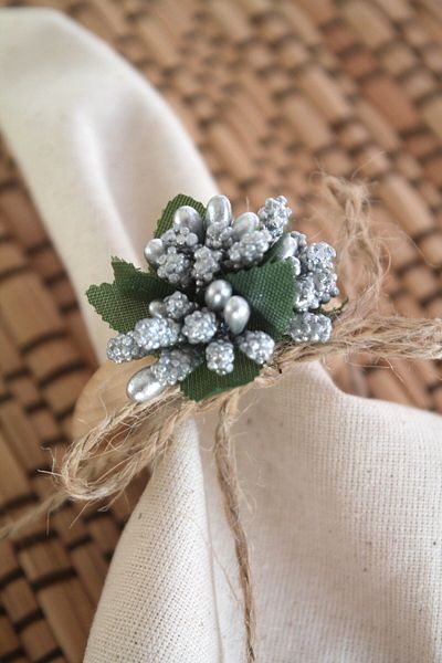 Emtory Home 6 Pieces Silver Bud Flowering Napkin Rings with Natural Wooden Ring