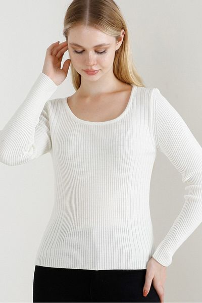 VEGENZE Women's Ecru Square Collar Knitwear Sweater
