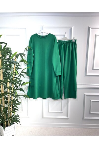 Aşkı Endam Uğur Long Two Thread Set with Slits on the Sides - Benetton