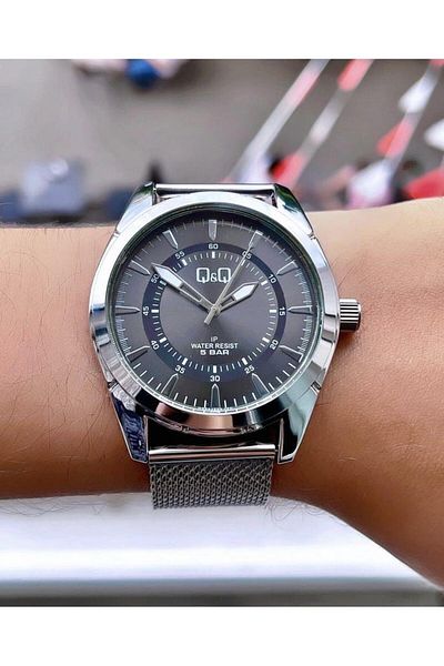 Q&Q Men's Wicker Cord Wristwatch