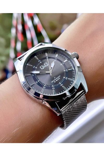Q&Q Men's Wicker Cord Wristwatch