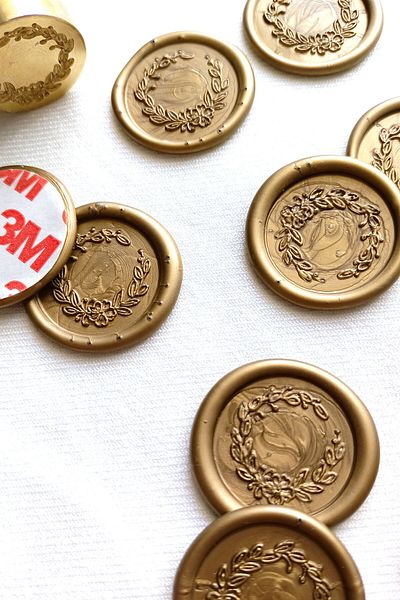 Dekorden 50 Adhesive wax seals - Antique gold