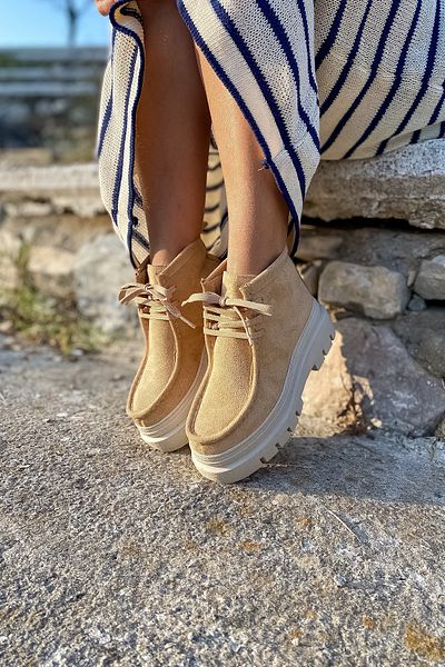 SHOEBELLAS Γυναικείες μπότες Mecy Beige Lace-Up Moccasin