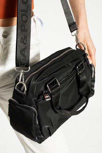 MEGA ÇANTA Geantă de umăr și crossbody cu 2 curele din satin pentru femei 526