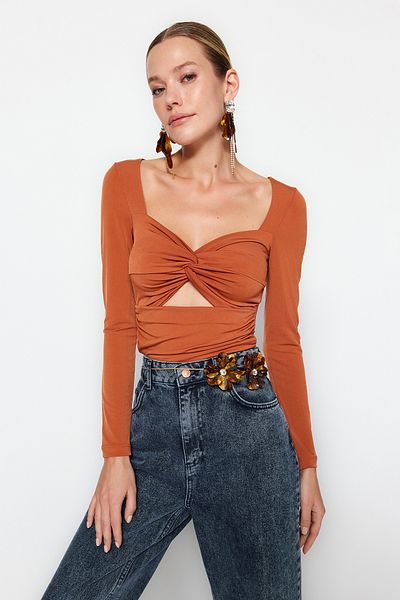 Trendyol Collection Πλεκτή μπλούζα με λεπτομέρεια από κανέλα TPRAW24BZ00027