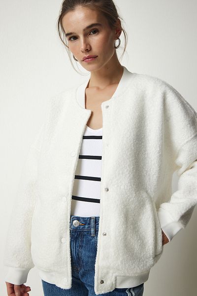 Happiness İstanbul Ecrufarbene Bouclé-Jacke mit Knöpfen für Damen KW00004