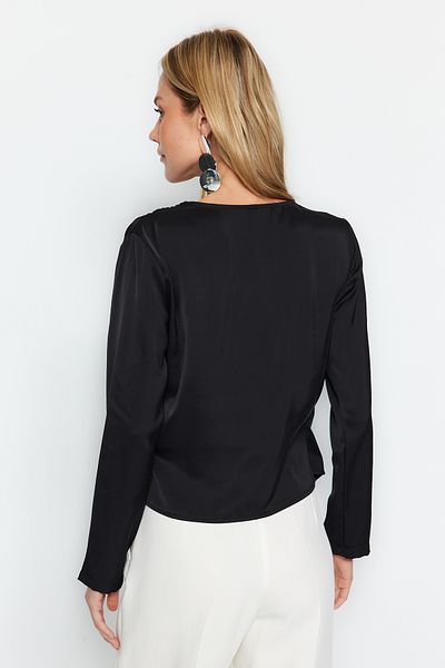 Trendyol Collection Чорна двобортна блуза з атласного полотна TWOAW24BZ00423