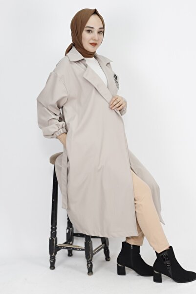 Butik Bondet Kumaş Broş Detaylı Orta Boy Trençkot