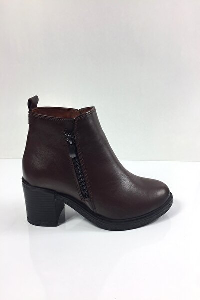 Tabak Deri Hakiki Deri Ayağı Sıcak Tutan ve Yormayan Özel Taban Formüllü Rahat ve Şık Topuklu Bot BUTİ -Kahve