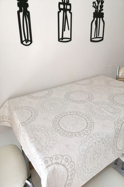 ELEGANCEV Покривка за маса с подплата от мушама - квадратна, кръгла, правоъгълна - Oms