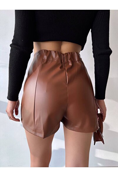 ÇEÇİM KADIN ÇİFT YIRTMAÇLI SUNİ DERİ MİNİ ŞORT ETEK ZYN-58537