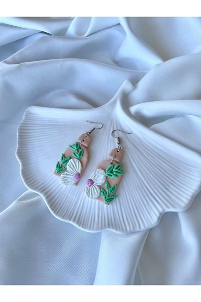 TREND Miyamila Collection Modern Daisy Model Dangle Polymer Earrings