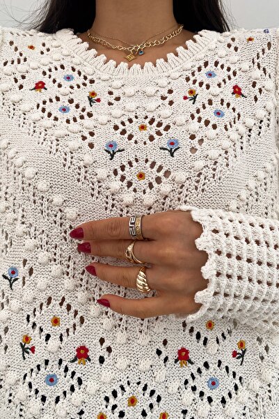 FEMELLE Γυναικείο πλεκτό πουλόβερ από βαμβακερό κεντητό λουλουδάτο διάτρητο σε κανονικό μέγεθος