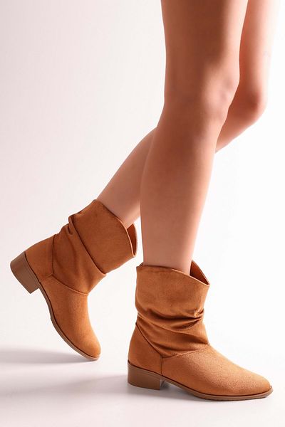 Shoeberry Γυναικείες μπότες Archie Tan Suede με ίσιο τακούνι Tan Suede