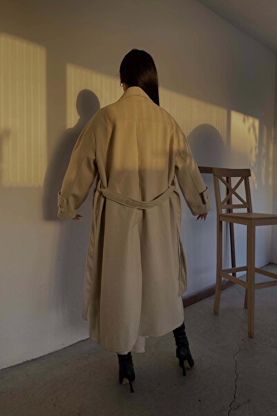 Eka Palton de damă bej cu ștampilă lungă 0999-1001