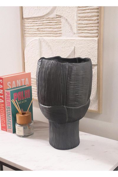 The Mia Κεραμικό Μαύρο Βάζο - 27x27x22 cm Licia