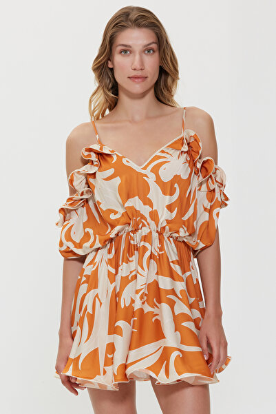 Dahlia Bianca Faith Elbise