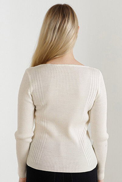 VEGENZE Γυναικείο πλεκτό πουλόβερ σε μπεζ τετράγωνο λαιμό