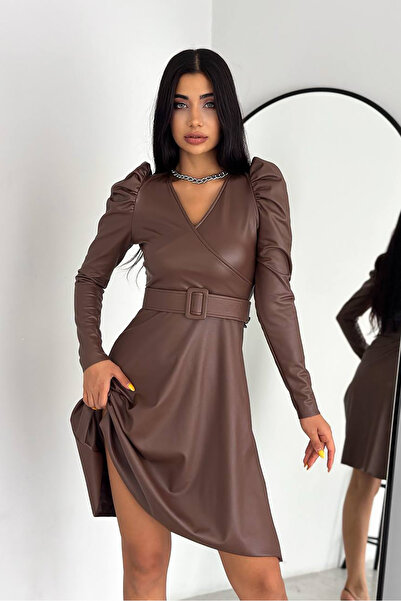 Neşeli Butik γυναικείο δερμάτινο φόρεμα με λεπτομέρεια στον ώμο με ζώνη KKLF40 - Καφέ