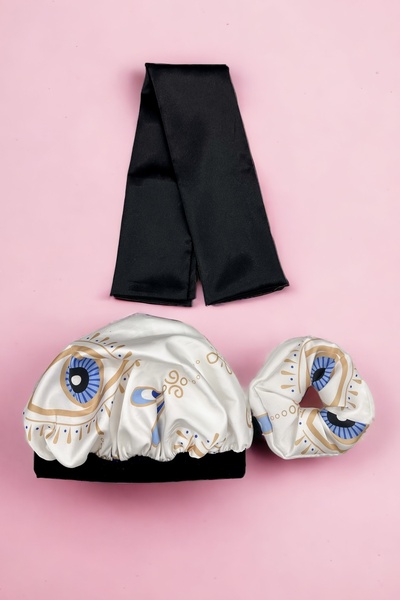 pistore Set de bonete din satin cu model alb pentru ochi, pernă și catarame p...