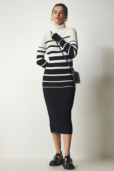 Happiness İstanbul Ecru-schwarzes Rollkragenpullover aus gestreiftem Cord-Strickkleid für Damen DD01264
