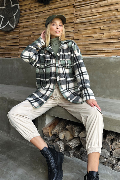 Trend Alaçatı Stili Women's Green Double Pocket Fleece Plaid Patterned Jacket ALC-X11035