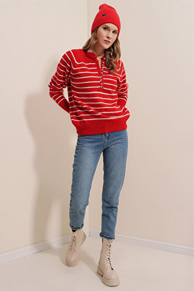 Lucax Striped-Buttoned women's sweater