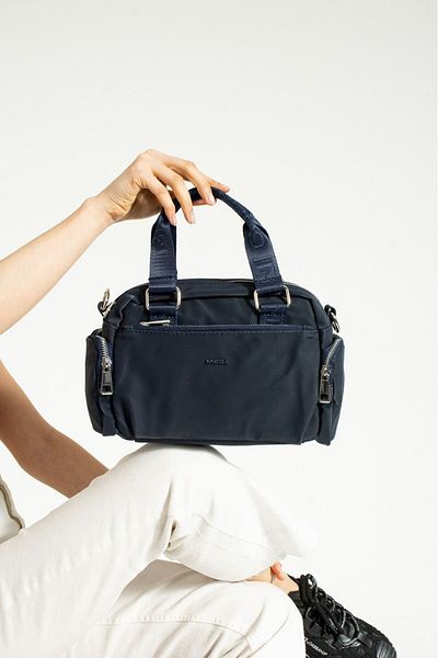 MEGA ÇANTA Geantă de umăr și crossbody cu 2 curele din satin pentru femei 526