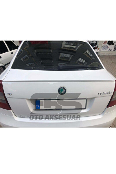 Furens Scoda Octavia Bagaj Üstü Slim Spoiler Piano Black Parlak Beyaz Uyumlu