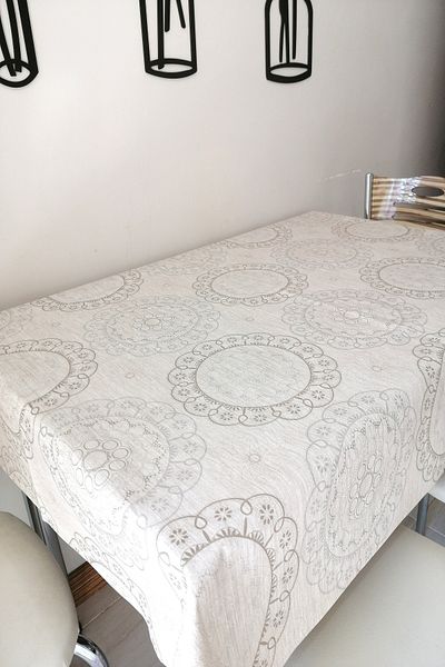 ELEGANCEV Покривка за маса с подплата от мушама - квадратна, кръгла, правоъгълна - Oms