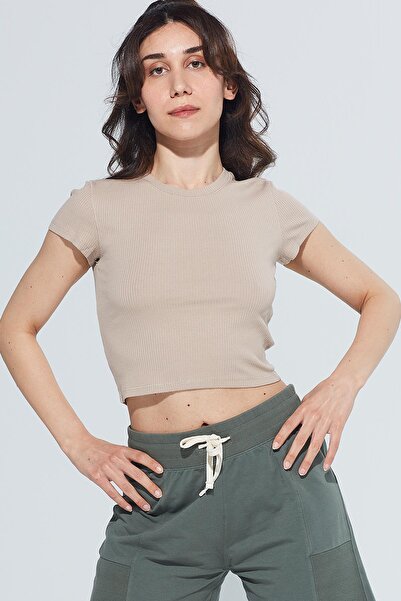 Comm-Ci Tricou tricotat cu mânecă scurtă Skye Nude Crew Deck Ribbed