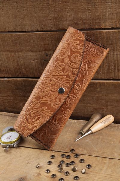 New Coast Leather 1900's Ръчно изработен дамски портфейл от естествена кожа в кафяво