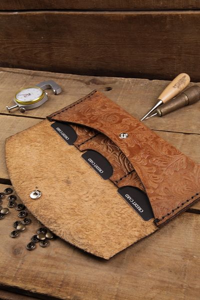 New Coast Leather 1900's Ръчно изработен дамски портфейл от естествена кожа в кафяво