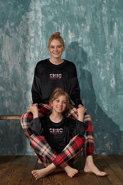 Mihra 13351-57 Plaid Soft Velvet Pajama Set (MOTHER GIRL'S COMBINABLE)