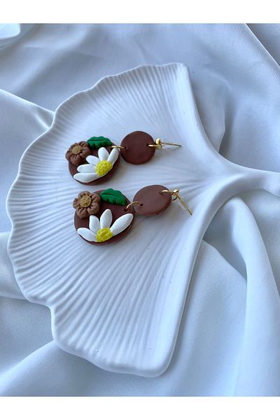 TREND Miyamila Collection Daisy Pattern Dangle Polymer Earrings
