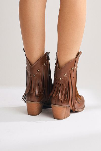 Limoya Lillebeth Tan Tasseled Studded Detailed Western Γυναικείες Μπότες, Γυναικεία Μποτάκια