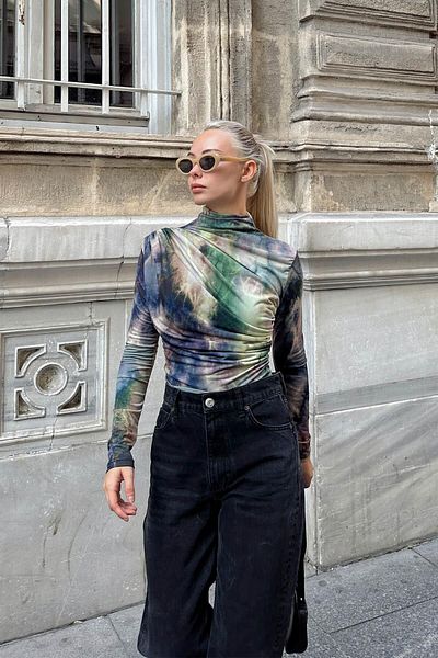 Swist Green Batik Pattern Half Turtleneck and Waist Draped Women's Blouse Crop